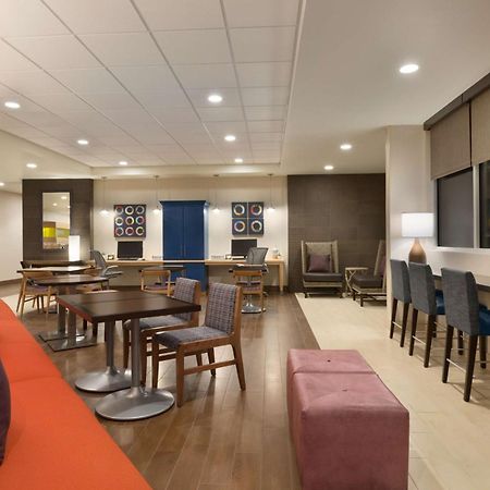 Home2 Suites By Hilton Glendale Westgate Екстериор снимка