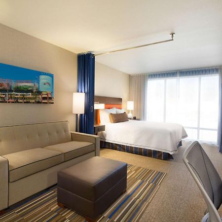 Home2 Suites By Hilton Glendale Westgate Екстериор снимка