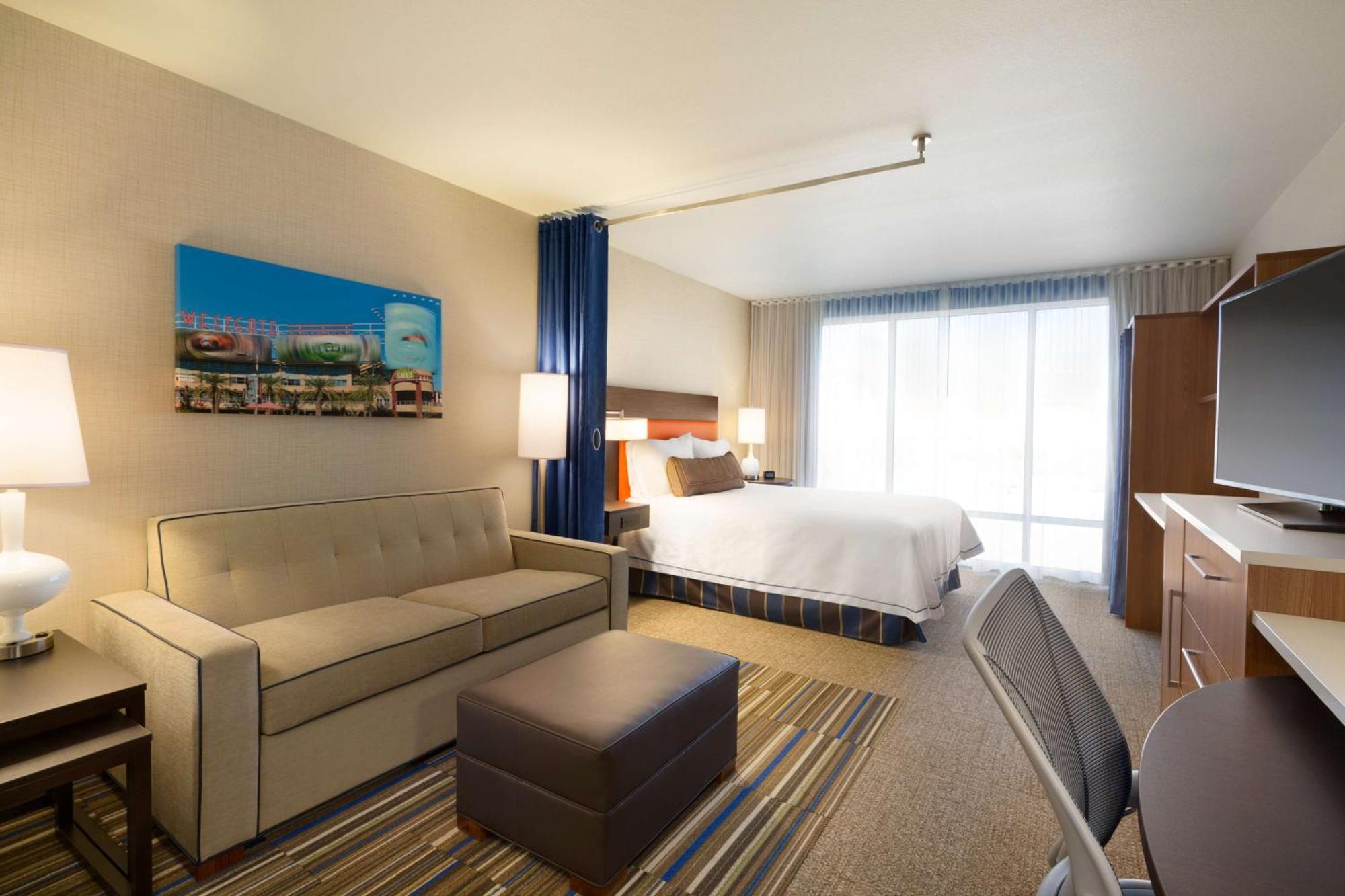 Home2 Suites By Hilton Glendale Westgate Екстериор снимка