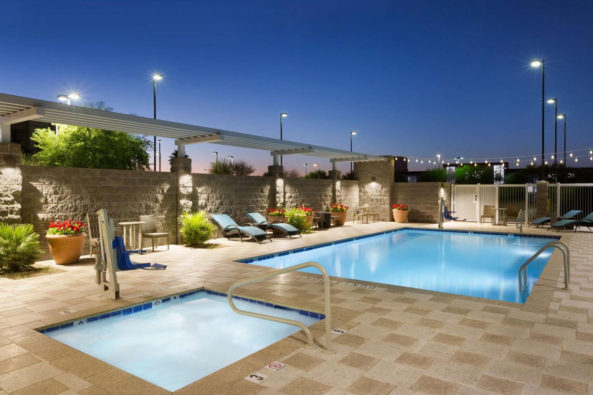 Home2 Suites By Hilton Glendale Westgate Екстериор снимка