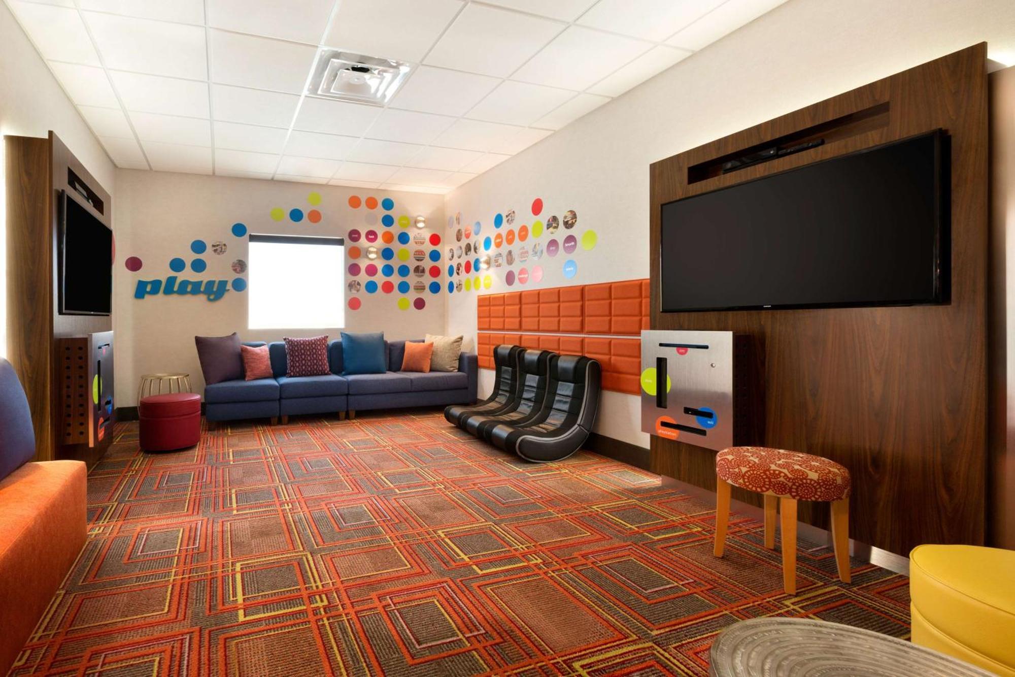 Home2 Suites By Hilton Glendale Westgate Екстериор снимка