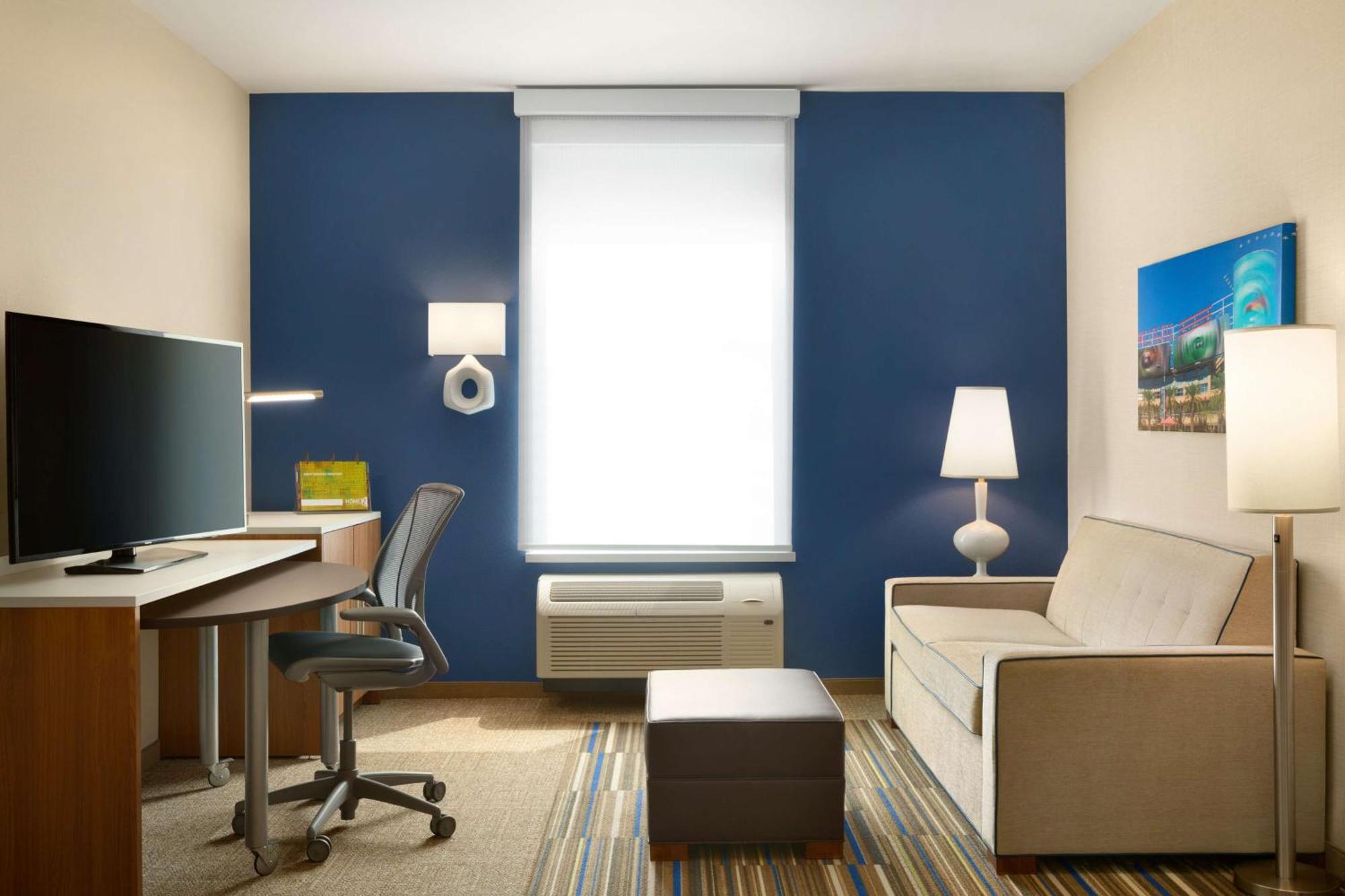 Home2 Suites By Hilton Glendale Westgate Екстериор снимка