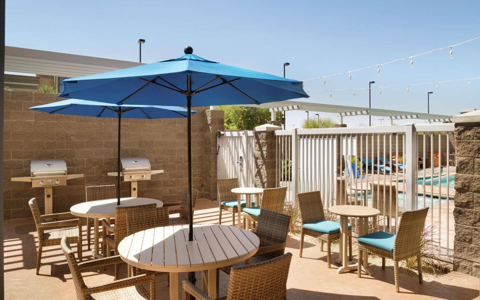 Home2 Suites By Hilton Glendale Westgate Екстериор снимка