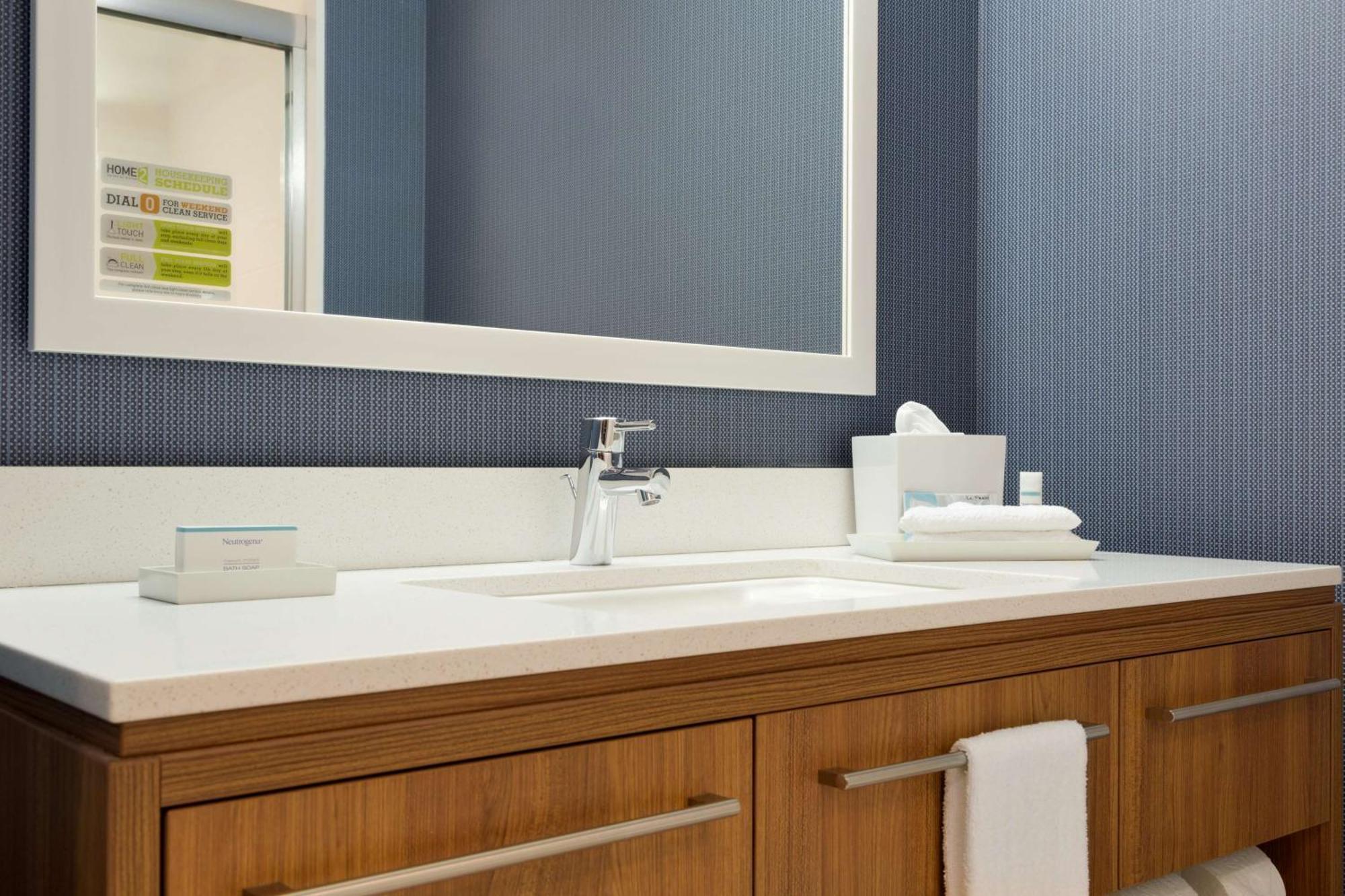 Home2 Suites By Hilton Glendale Westgate Екстериор снимка