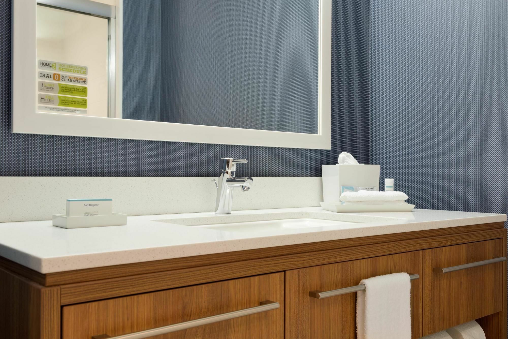 Home2 Suites By Hilton Glendale Westgate Екстериор снимка